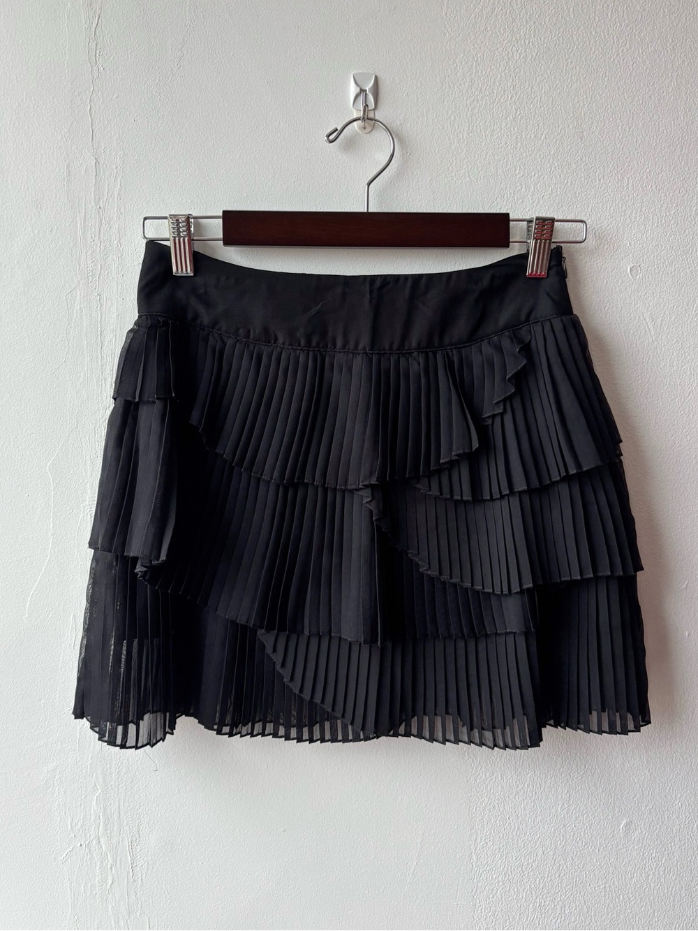 2000’s Paola Frani black pleated ruffle layered mini skirt